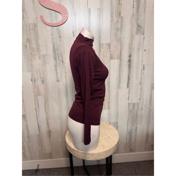 Long sleeve top size small - Picture 7 of 7